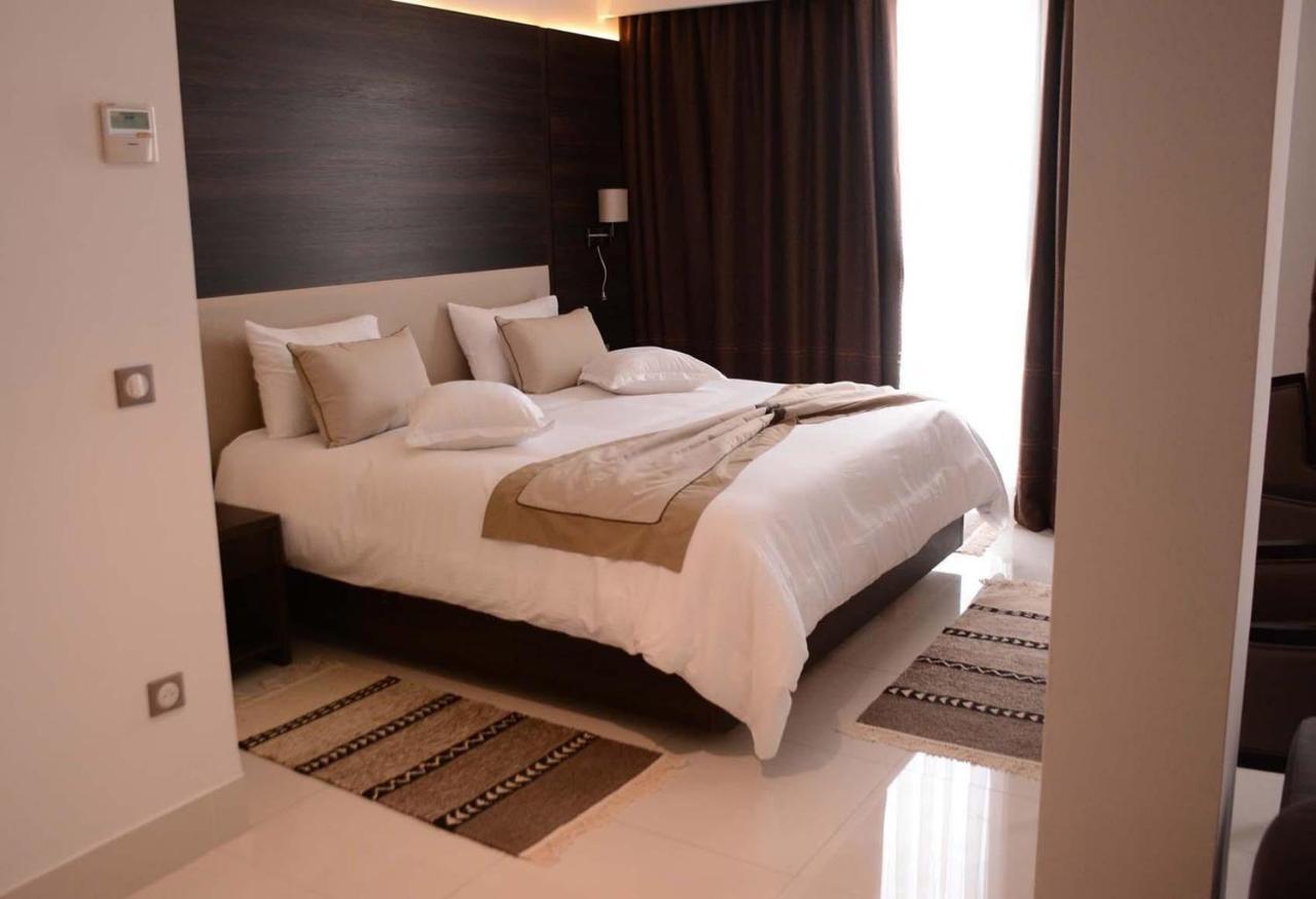 โรงแรมโมเวนพิค สแฟกซ์ Sfax ภายนอก รูปภาพ A bedroom