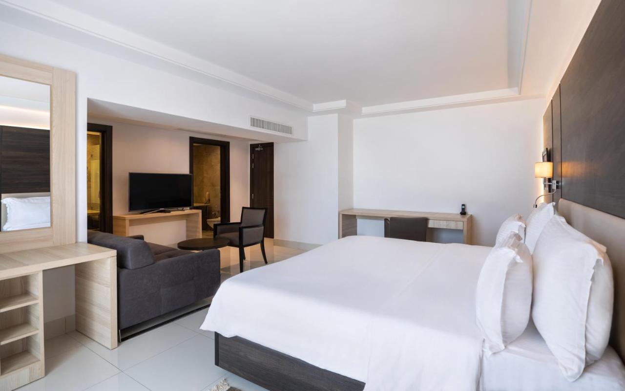โรงแรมโมเวนพิค สแฟกซ์ Sfax ภายนอก รูปภาพ Suite