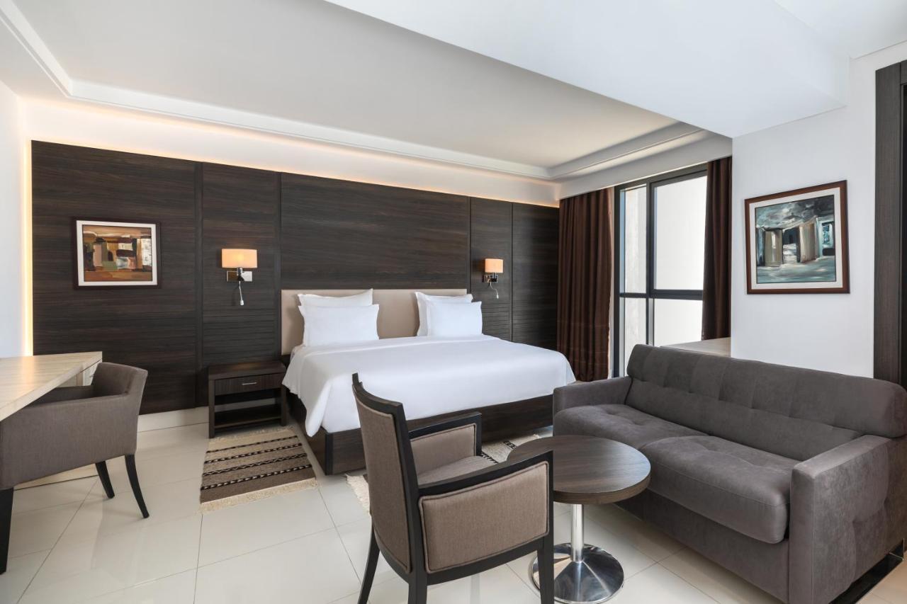 โรงแรมโมเวนพิค สแฟกซ์ Sfax ภายนอก รูปภาพ A suite at the hotel