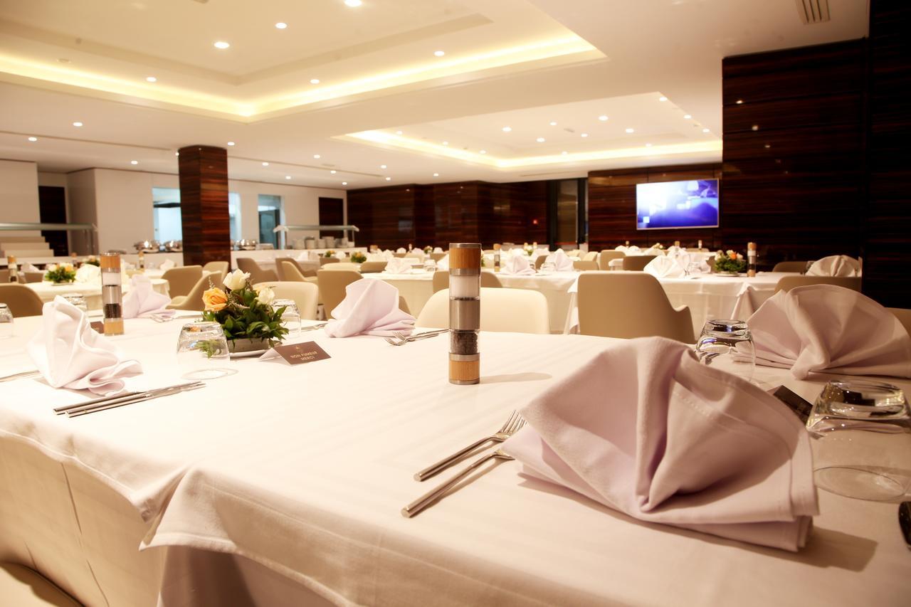 โรงแรมโมเวนพิค สแฟกซ์ Sfax ภายนอก รูปภาพ The Long Room
