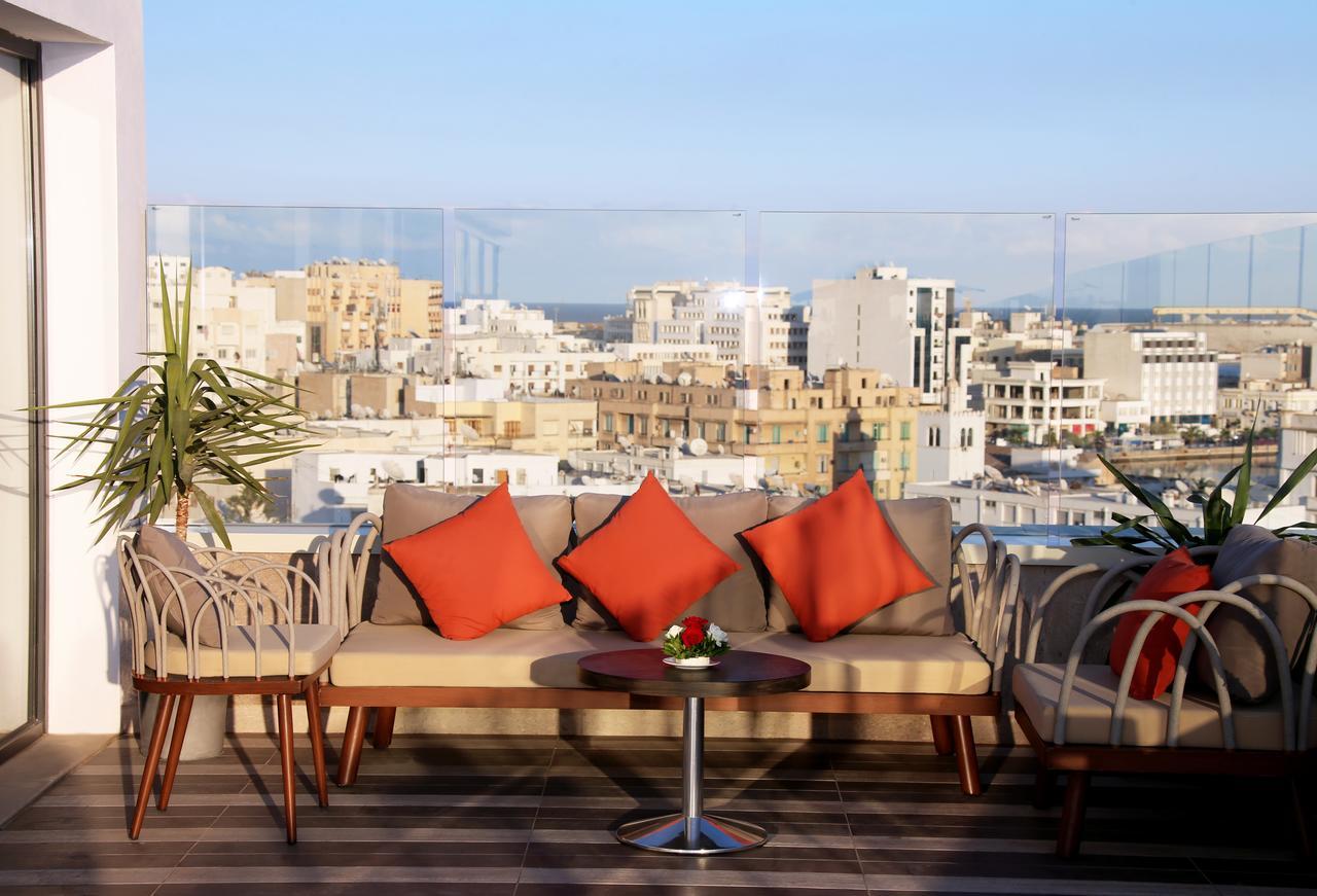 โรงแรมโมเวนพิค สแฟกซ์ Sfax ภายนอก รูปภาพ View from the hotel