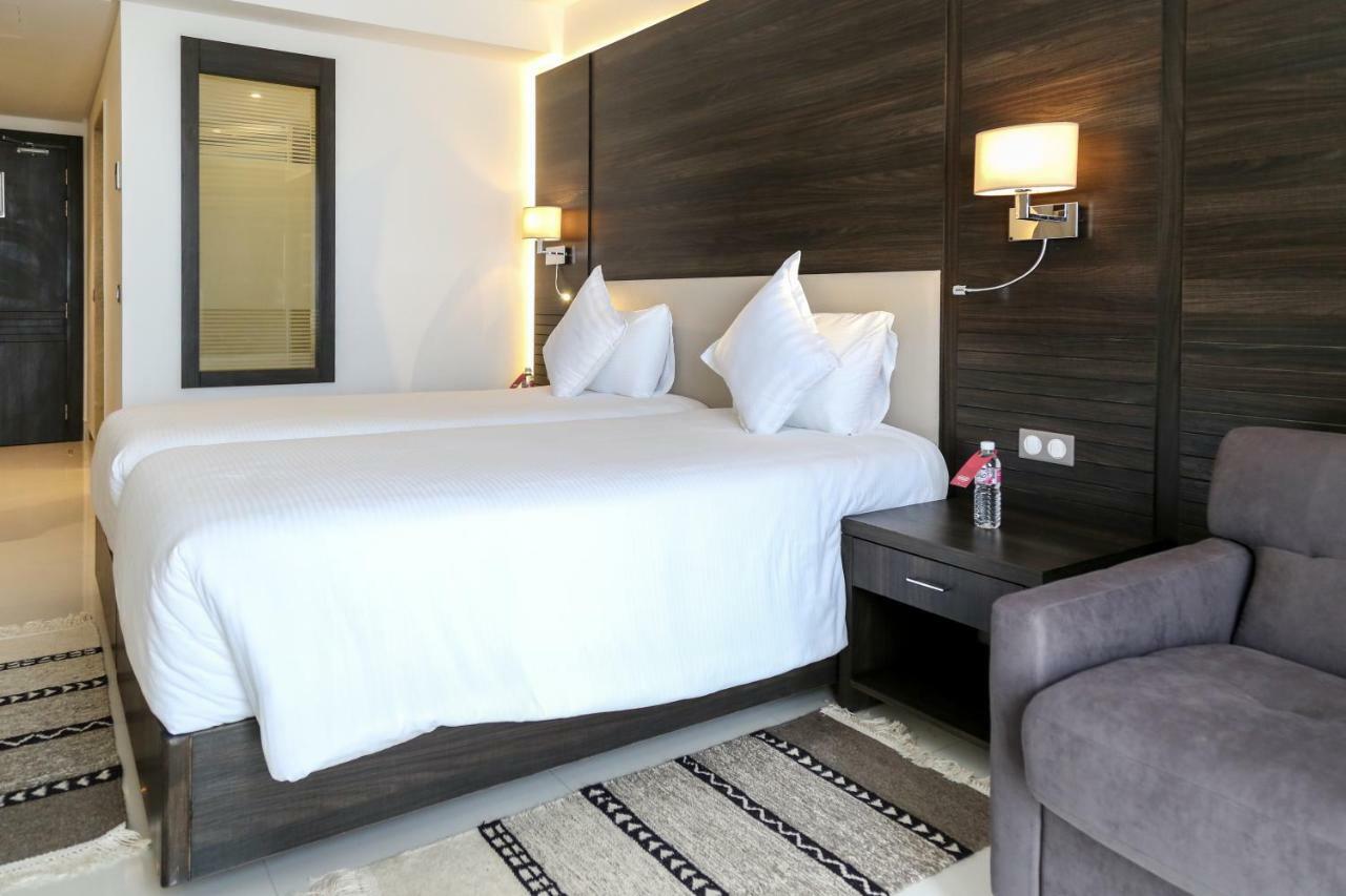 โรงแรมโมเวนพิค สแฟกซ์ Sfax ภายนอก รูปภาพ A room at the hotel